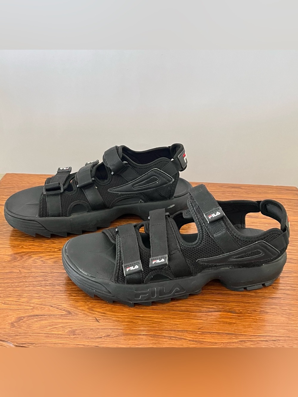 FILA Men's Black Multi-Strap Outdoor Sandals